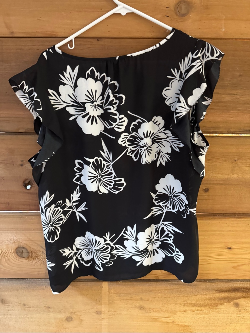 Talbots Black & White Floral V-Neck Blouse - Picture 2 of 4